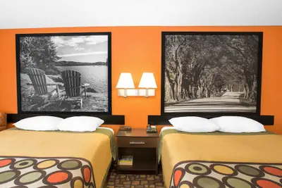 Photo 4 - Super 8 by Wyndham Clive IA