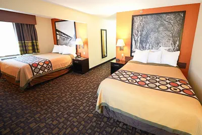 Photo 4 - Super 8 by Wyndham Clive IA