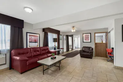 Photo 5 - Quality Inn & Suites Ottumwa North