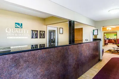 Photo 3 - Quality Inn & Suites Ottumwa North