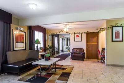 Photo 4 - Quality Inn & Suites Ottumwa North