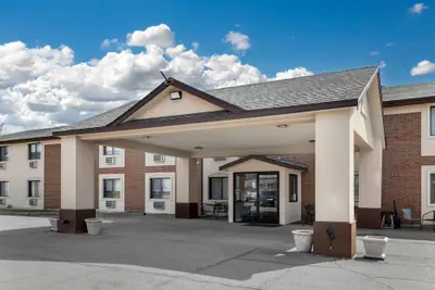 Photo 2 - Quality Inn & Suites Ottumwa North