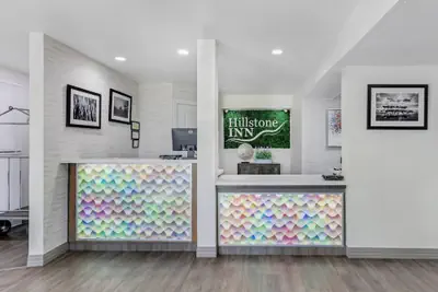 Photo 5 - Hillstone Inn Tulare, an Ascend Collection Hotel
