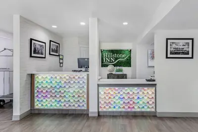 Photo 5 - Hillstone Inn Tulare, an Ascend Collection Hotel