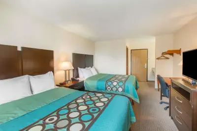Photo 5 - Super 8 by Wyndham Danville