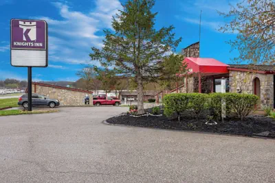 Photo 2 - Knights Inn Ashland
