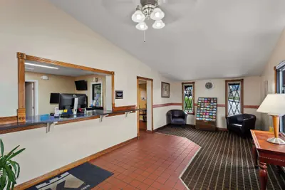 Photo 4 - Knights Inn Ashland