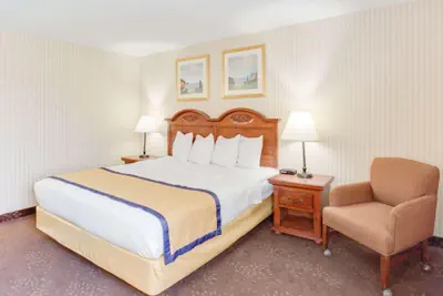 Photo 3 - Kalamazoo Hotel