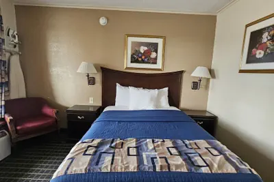 Photo 5 - Americas Best Value Inn Mount Vernon