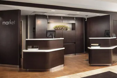 Photo 4 - Courtyard by Marriott Indianapolis at the Capitol