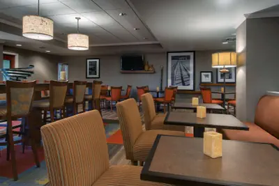 Photo 5 - Hampton Inn Ft. Wayne-Southwest