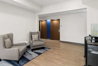 Photo 5 - Comfort Inn Schereville