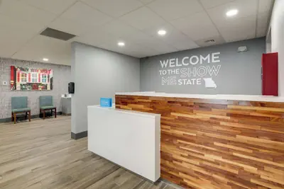 Photo 5 - Hampton Inn Lebanon