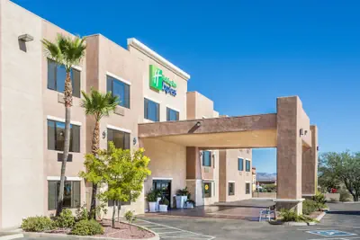 Photo 2 - Holiday Inn Express & Suites Nogales by IHG