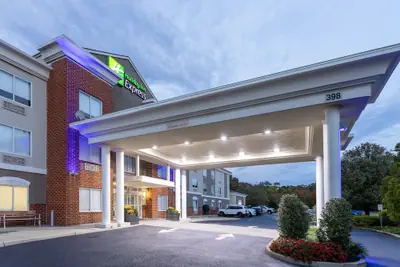 Photo 2 - Holiday Inn Express and Suites Vineland Millville by IHG