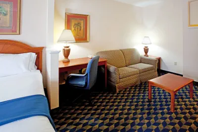 Photo 4 - Holiday Inn Express & Suites Orangeburg by IHG