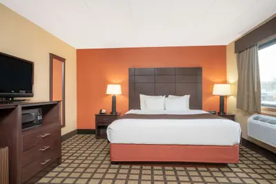 Photo 5 - Baymont by Wyndham Lakeville