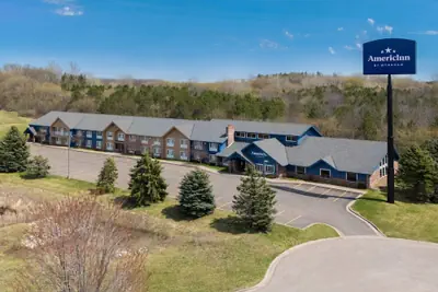 Photo 2 - AmericInn by Wyndham Baldwin