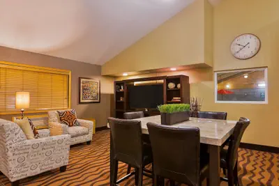 Photo 2 - AmericInn by Wyndham Algona