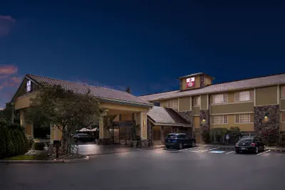 Photo 2 - Best Western Plus Parkway Inn
