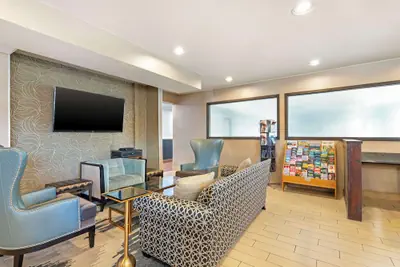 Photo 3 - Best Western Des Plaines/O’Hare