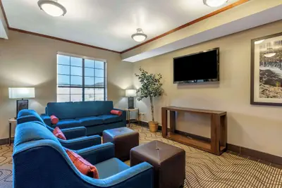 Photo 3 - Comfort Suites Castle Rock - Denver South