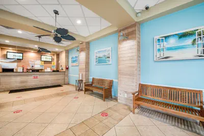 Photo 4 - Carolinian Beach Resort by Vacasa