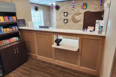 Photo 3 - Comfort Suites New Orleans East