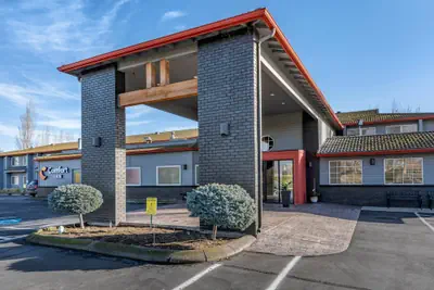 Photo 2 - Comfort Inn Columbia Gorge