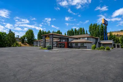 Photo 2 - Comfort Inn Columbia Gorge