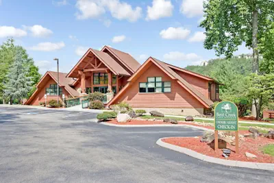 Photo 2 - Hilton Vacation Club Bent Creek Golf Village Gatlinburg