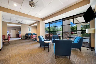 Photo 3 - Comfort Suites Northlake