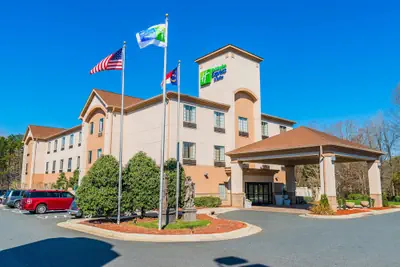 Photo 2 - Holiday Inn Express & Suites Albermarle by IHG