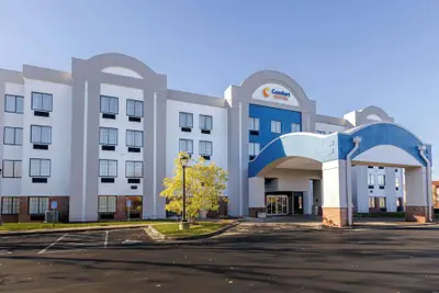 Photo 2 - Comfort Suites Springfield I-70