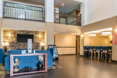 Photo 4 - Comfort Suites Springfield I-70