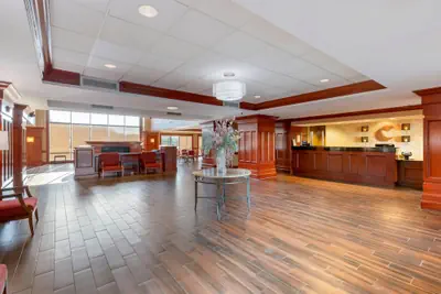 Photo 3 - Comfort Suites Manassas Battlefield Park