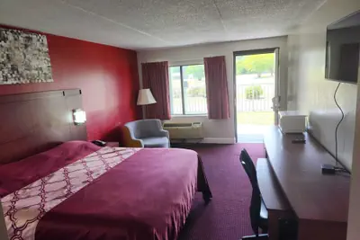 Photo 2 - American Inn Chesapeake – Portsmouth
