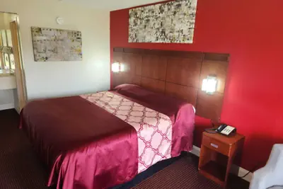 Photo 5 - American Inn Chesapeake – Portsmouth