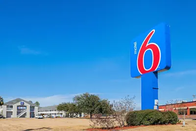 Photo 2 - Motel 6 Bay Saint Louis, MS