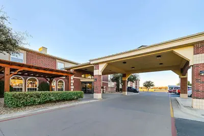 Photo 2 - Quality Inn & Suites Lubbock South
