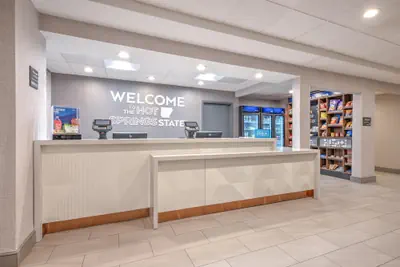 Photo 3 - Hampton Inn & Suites by Hilton West Little Rock