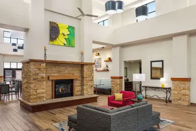 Photo 4 - Hampton Inn & Suites Springfield, MO