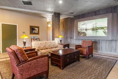 Photo 5 - Quality Inn & Suites at Coos Bay