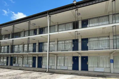 Photo 2 - Motel 6 Richmond, KY – EKU Campus Area