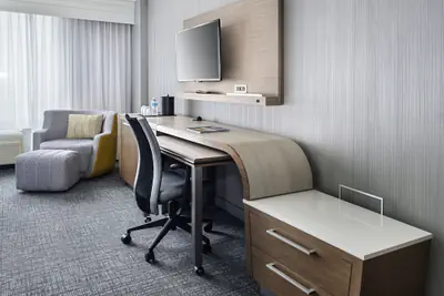 Photo 5 - Courtyard by Marriott Charlotte City Center