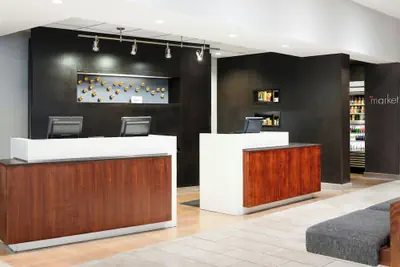 Photo 3 - Courtyard by Marriott Charlotte City Center