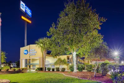 Photo 2 - Best Western Inn & Suites of Macon