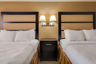 Photo 2 - Best Western Inn & Suites of Macon