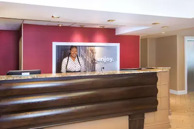 Photo 4 - Hampton Inn & Suites Annapolis