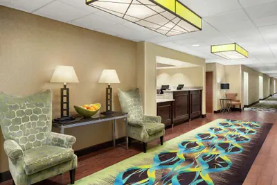 Photo 3 - Hampton Inn Dallas-Irving-Las Colinas